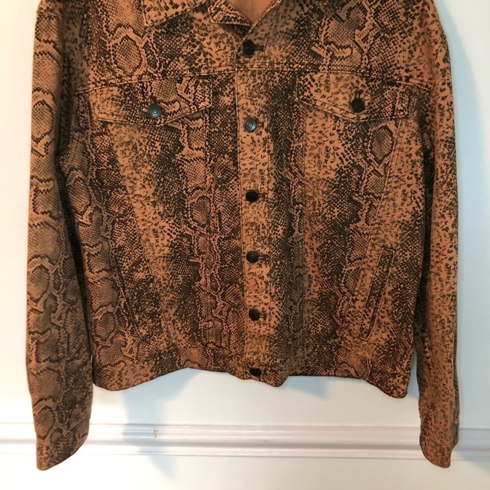 Free People Orange & Black Snakeskin Print Trucker Jacket Size Medium - Picture 7 of 15